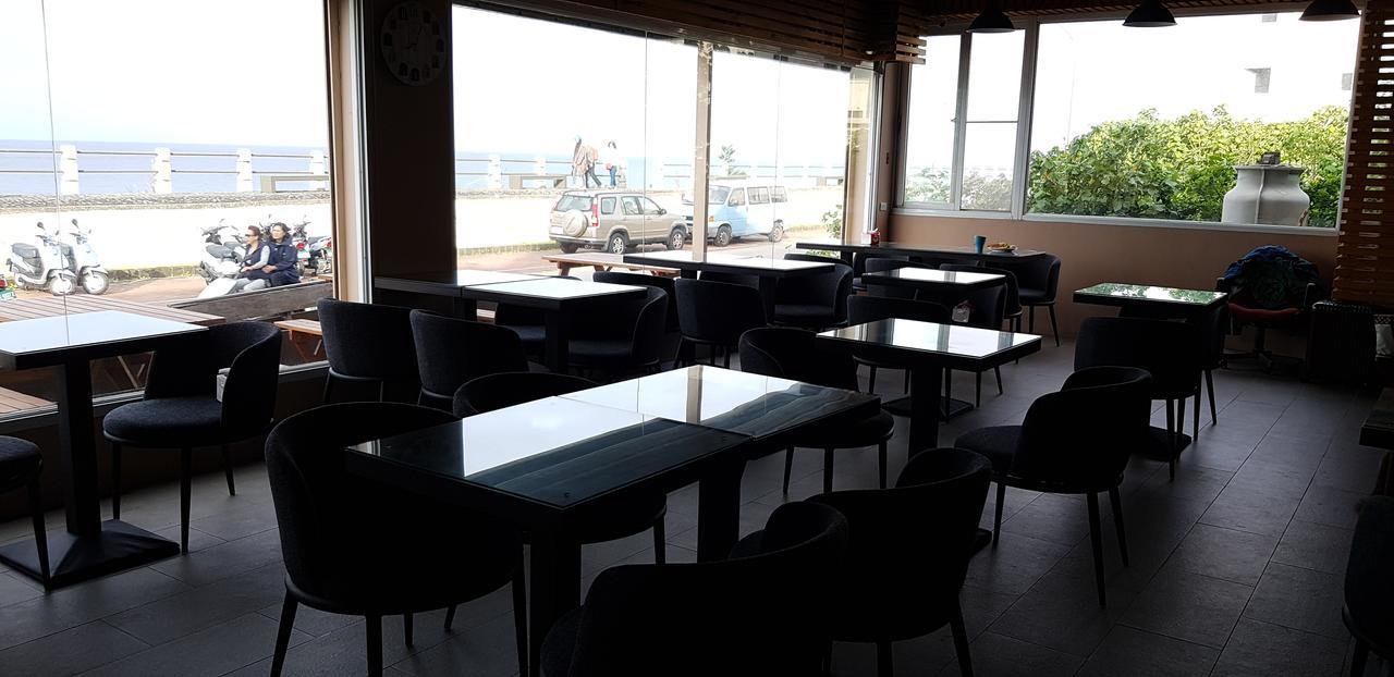 Bed and Breakfast 綠島 綠堤濱海旅店 Lyudao Esterno foto